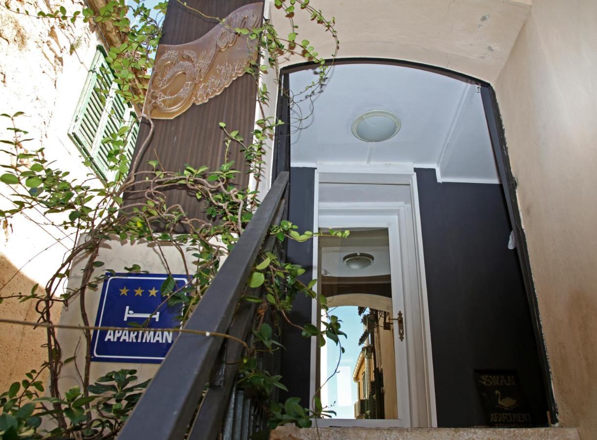 Swan City Apartment & Room Sibenik Ngoại thất bức ảnh