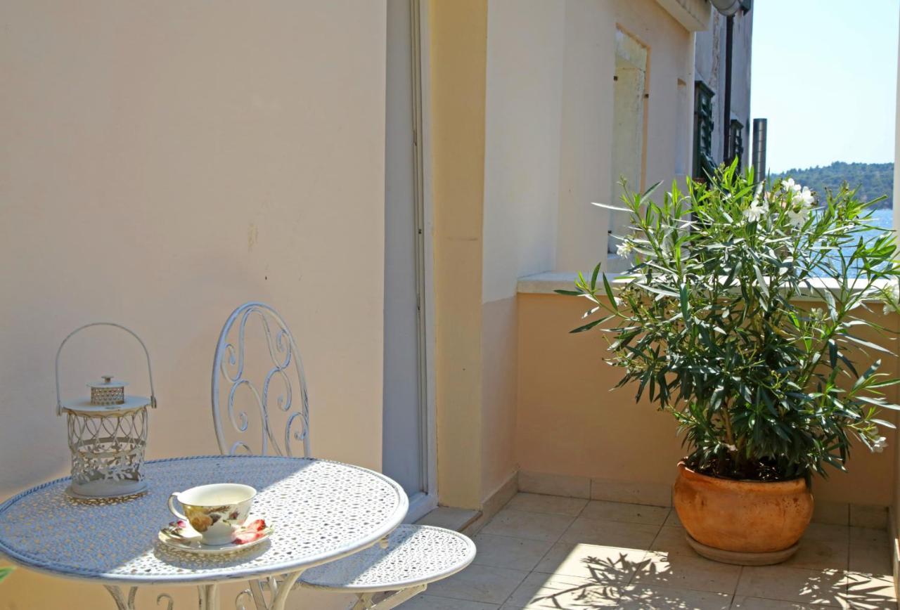 Swan City Apartment & Room Sibenik Ngoại thất bức ảnh