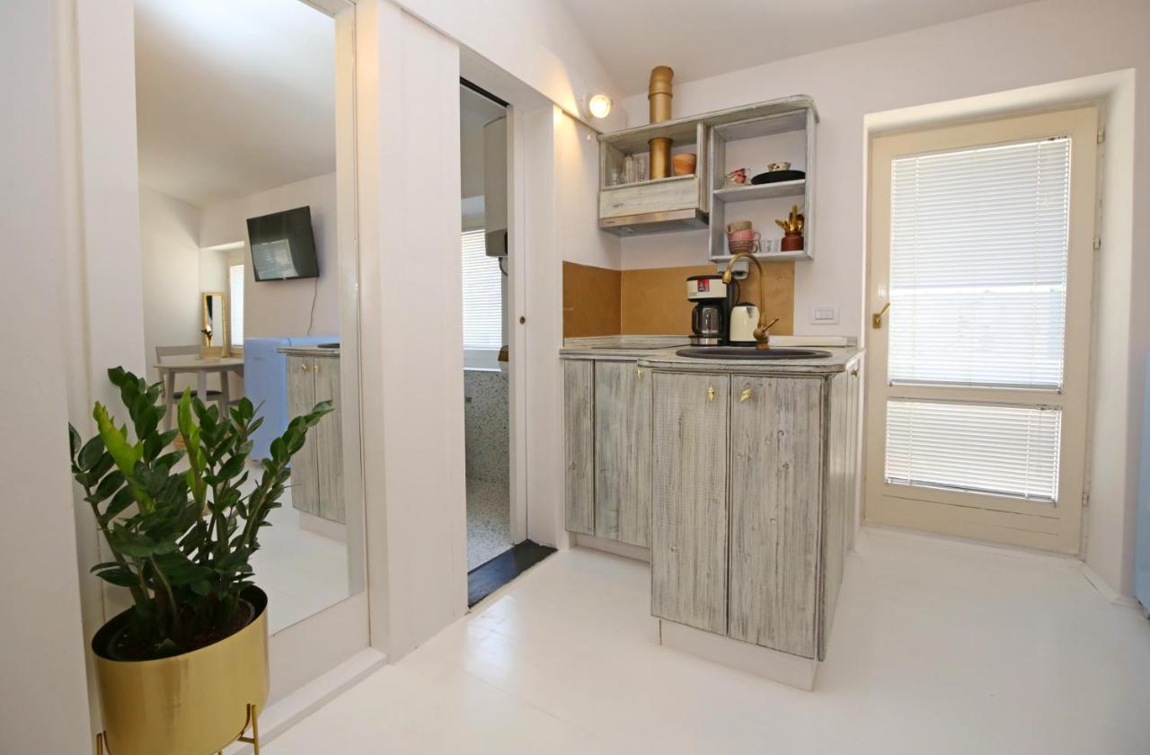 Swan City Apartment & Room Sibenik Ngoại thất bức ảnh