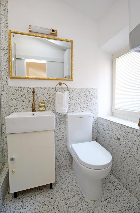 Swan City Apartment & Room Sibenik Ngoại thất bức ảnh