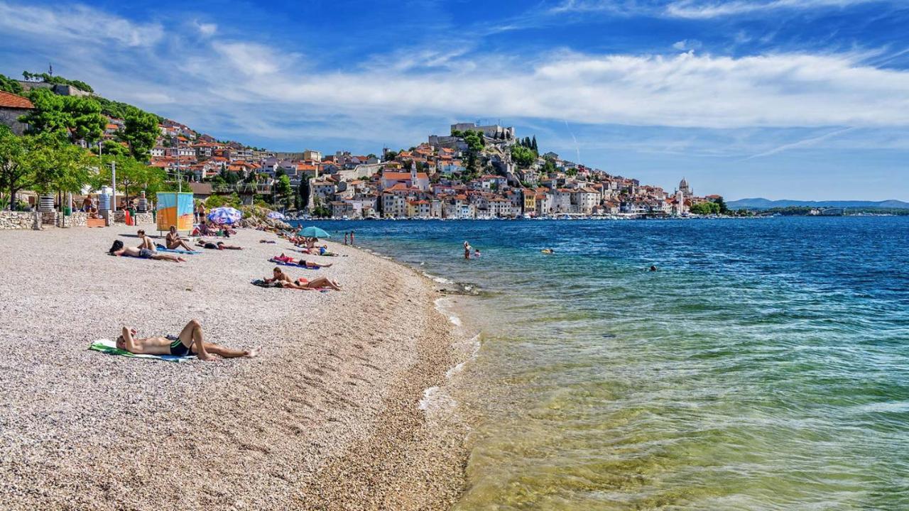 Swan City Apartment & Room Sibenik Ngoại thất bức ảnh