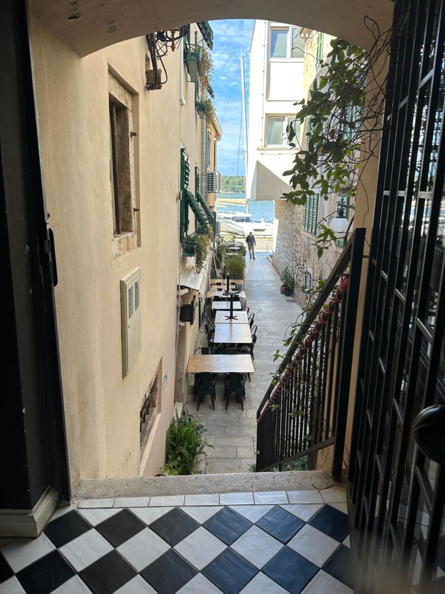 Swan City Apartment & Room Sibenik Ngoại thất bức ảnh